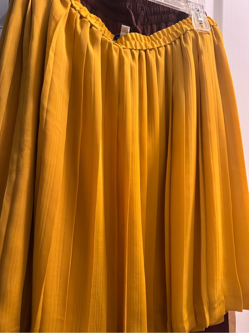 Banana Republic Mustard Yellow Pleated Midi Skirt - Picture 4 of 4